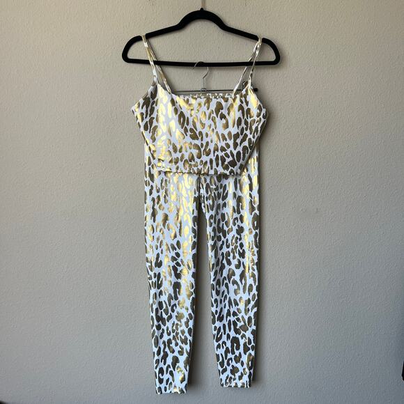 Carbon38 White Gold Leopard Sports Bra Leggings Matching Set - Picture 2 of 7